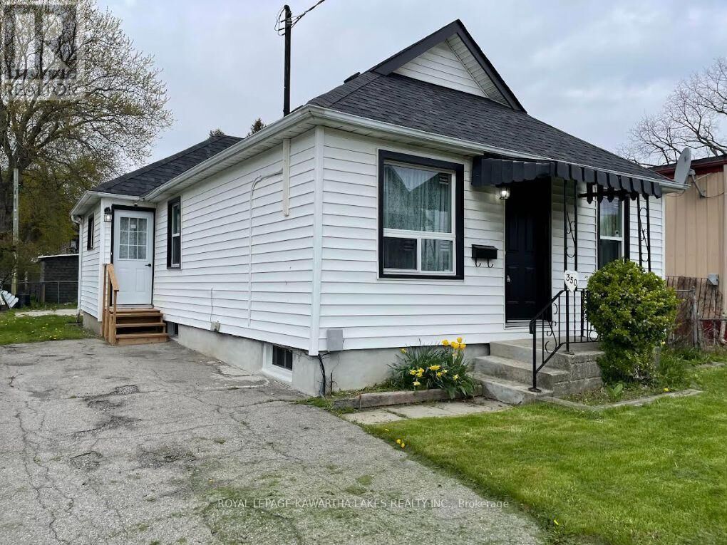 Property Photo:  350 Oshawa Boulevard South  ON L1H 5S4 