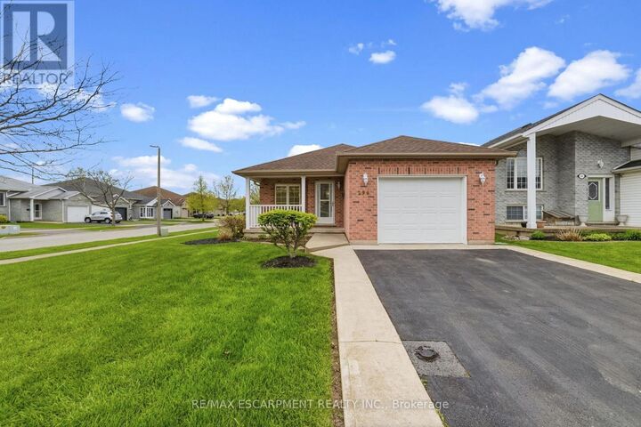 Property Photo:  296 Autumn Crescent  ON L3C 7K1 