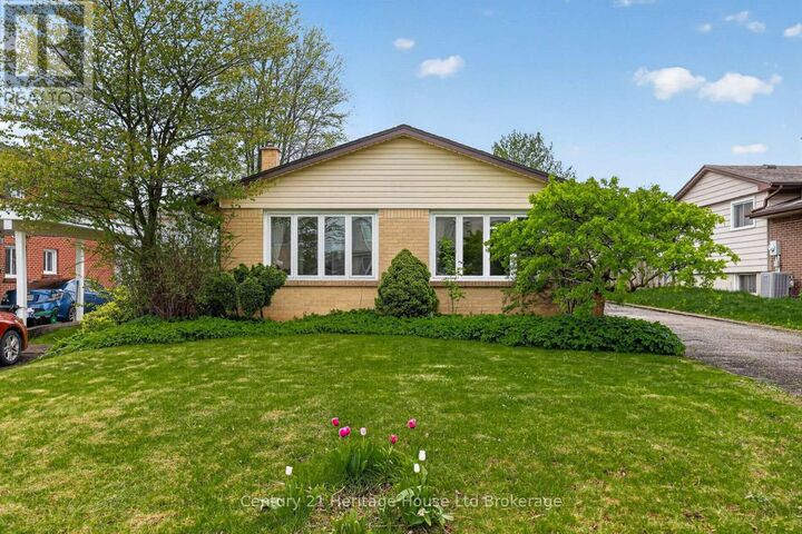 Property Photo:  1004 Nesbitt Crescent  ON N4S 7P1 