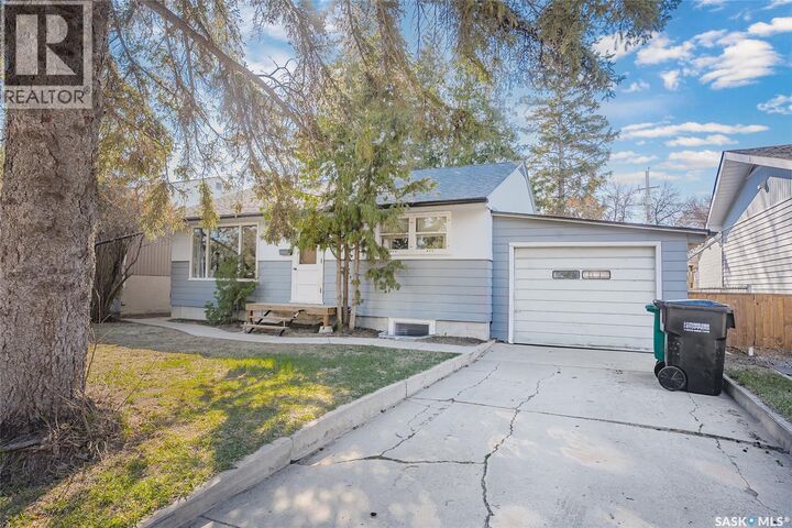Property Photo:  107 Cruise Street  SK S7N 2C2 