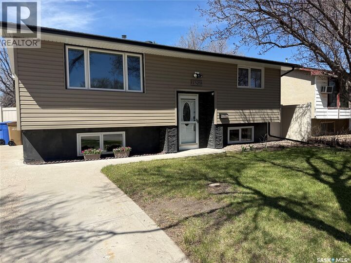 Property Photo:  1526 Brown Street  SK S4N 4R7 