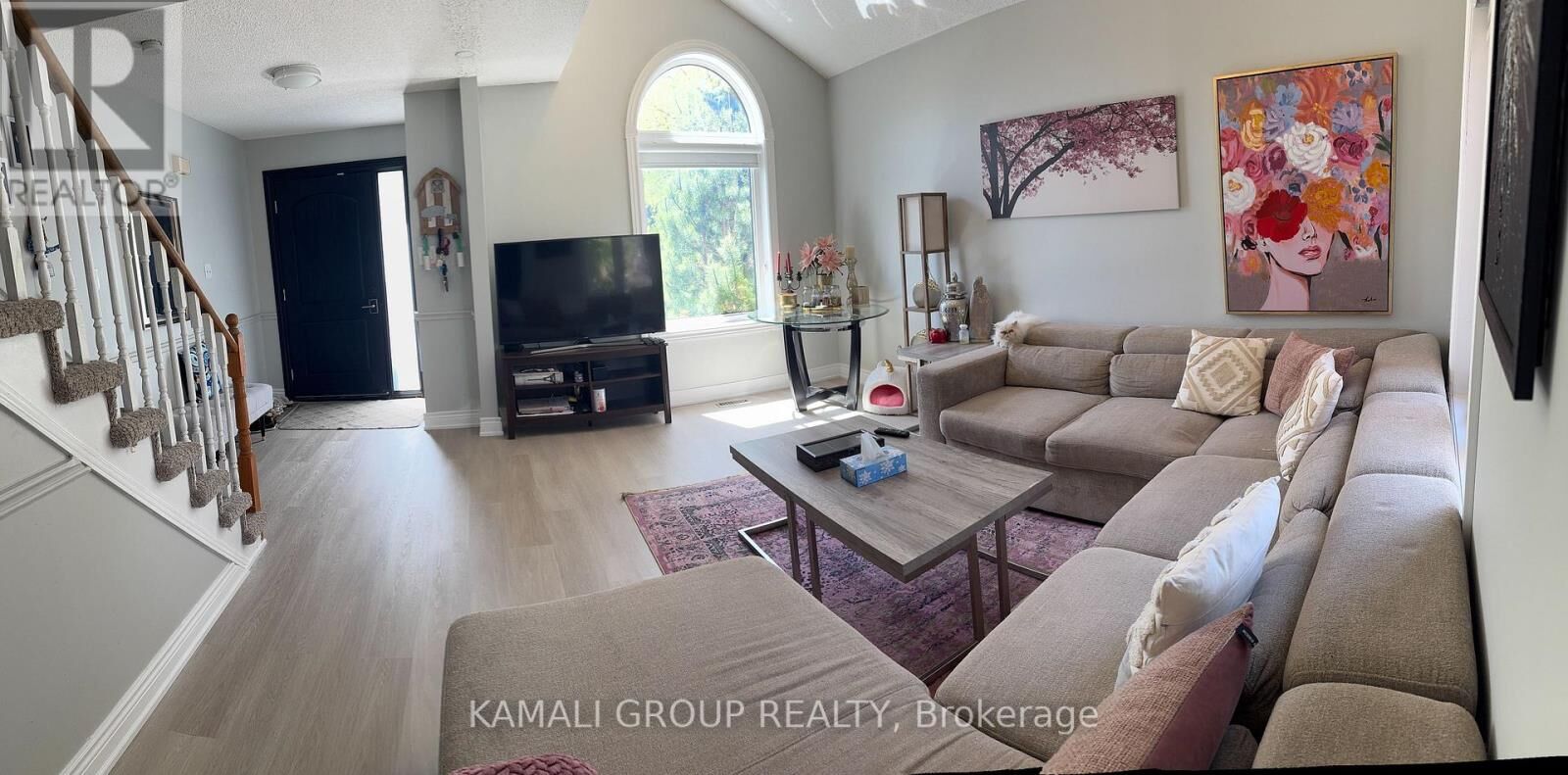 Property Photo:  2 Ross Linton Drive  ON L4G 6T3 