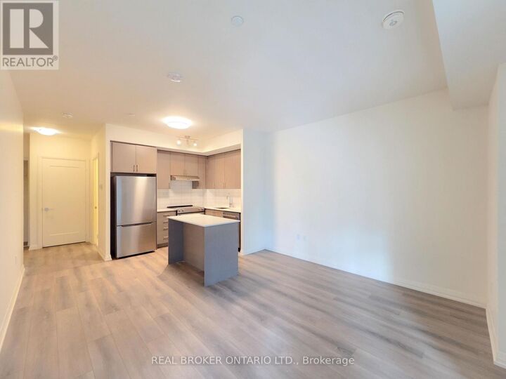 Property Photo:  9000 Jane Street 618  ON L4K 0M6 