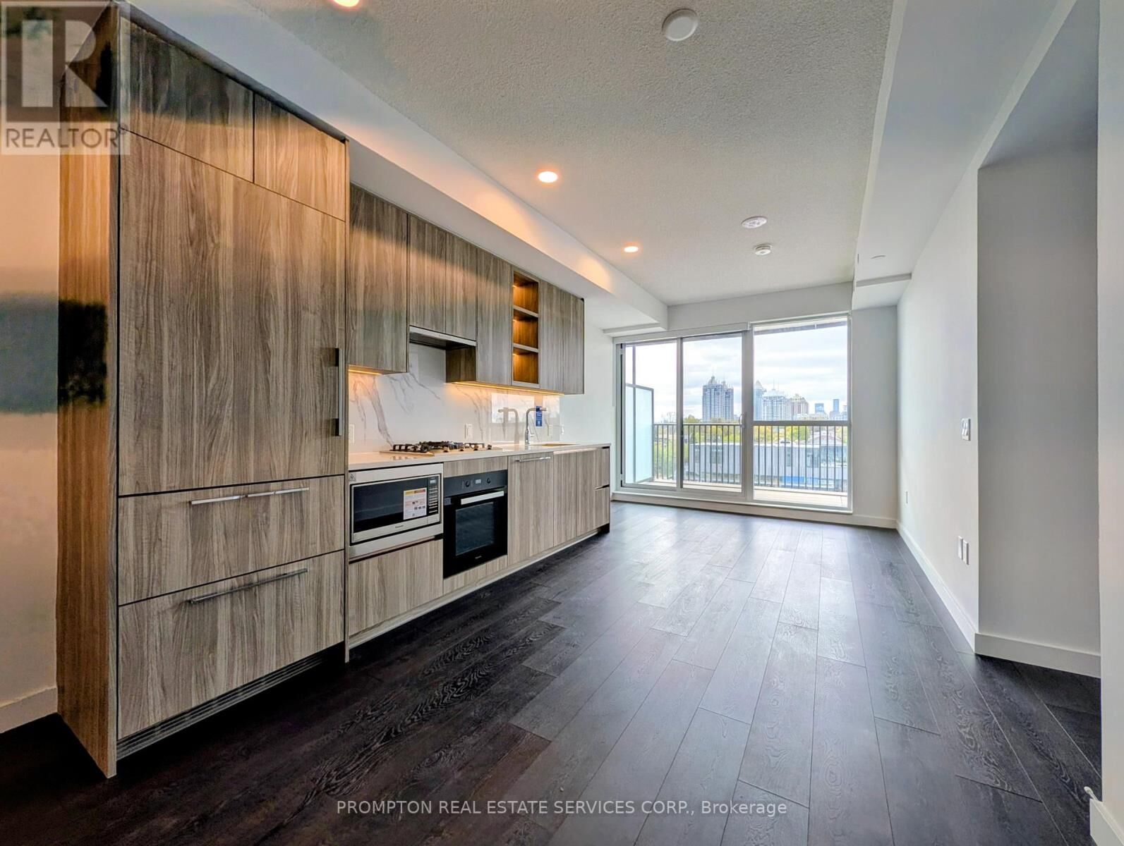 Property Photo:  75 Billes Heights 902  ON M2K 0J8 