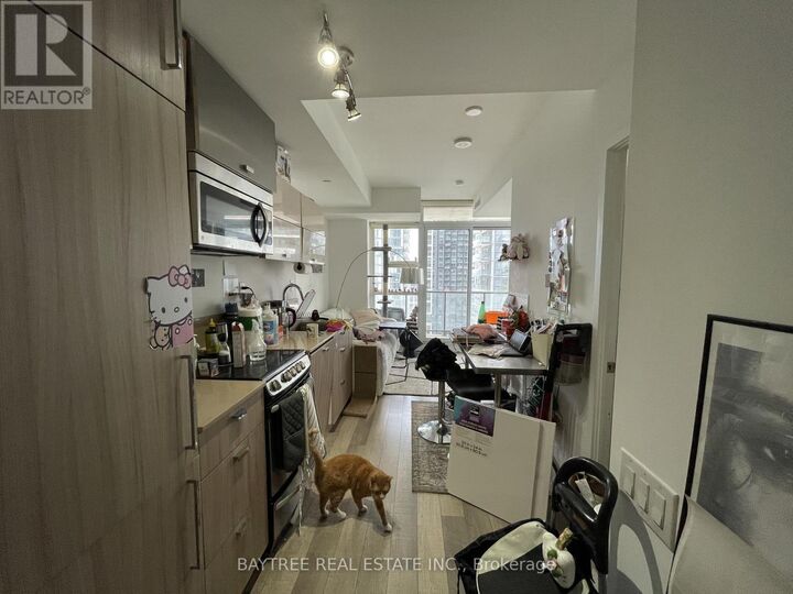 Property Photo:  290 Adelaide Street 2202  ON M5V 0P3 