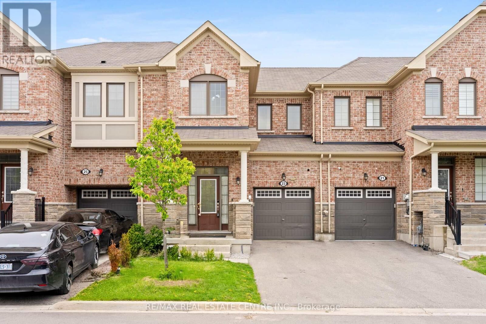 Property Photo:  23 Circus Crescent  ON L7A 0H1 