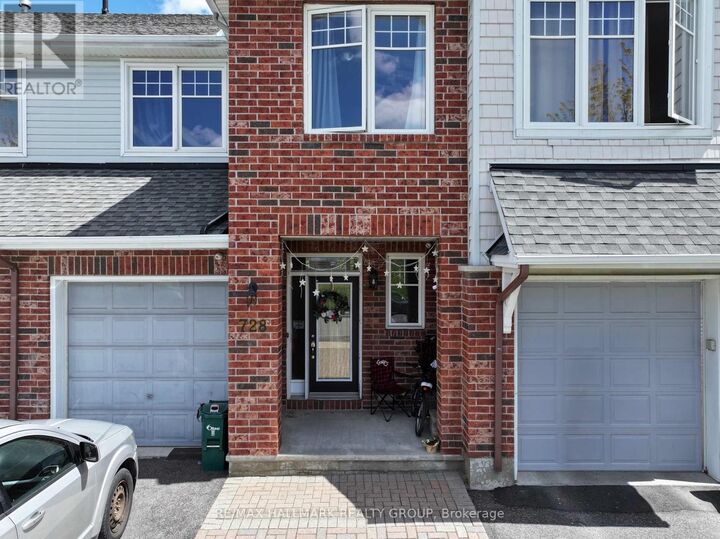 Property Photo:  728 Cedar Creek Drive  ON K1T 0A9 