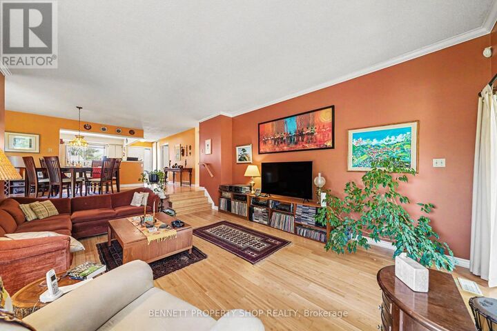 Property Photo:  12 Laurel Valley Court  ON K2S 1B9 