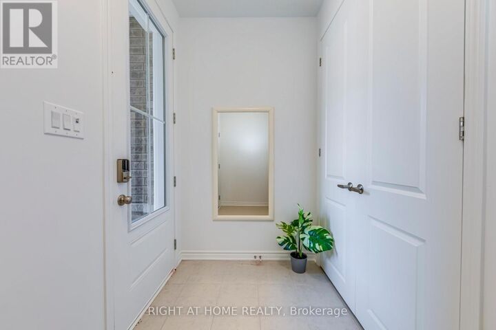 Property Photo:  1805 Thames Circle  ON L9E 1Y9 