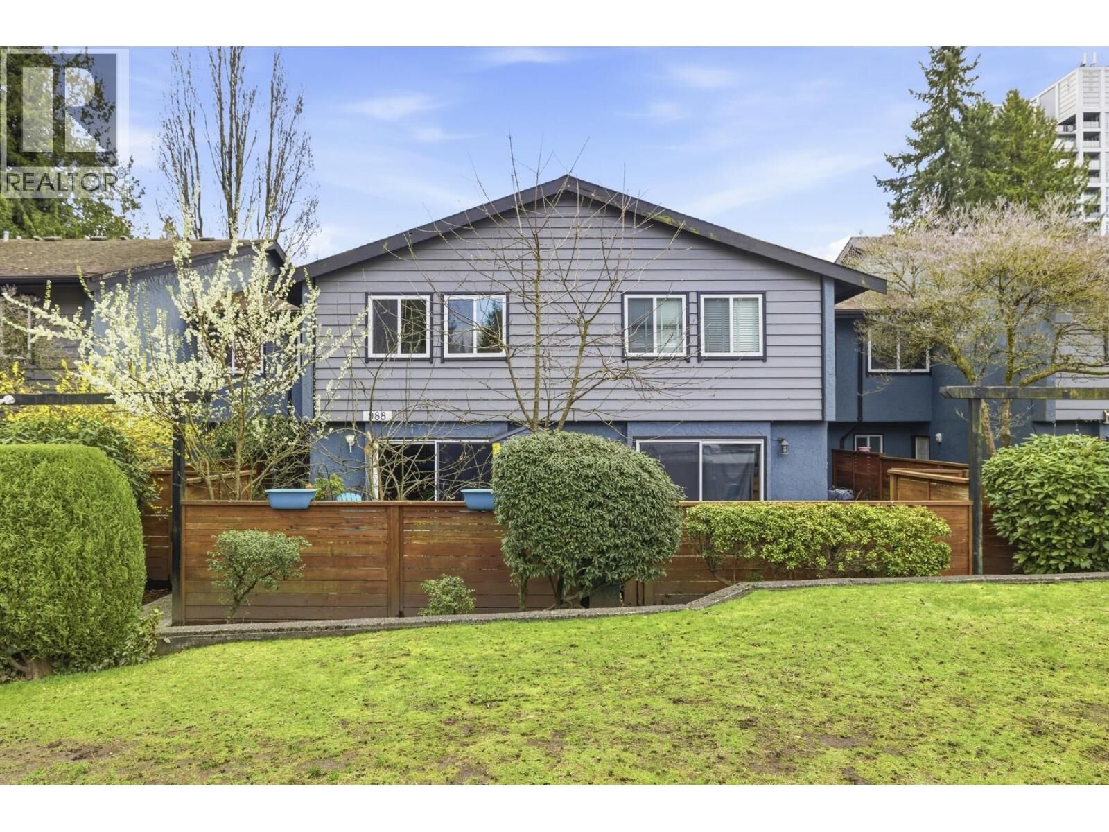 Property Photo:  988 Howie Avenue  BC V3J 1T3 
