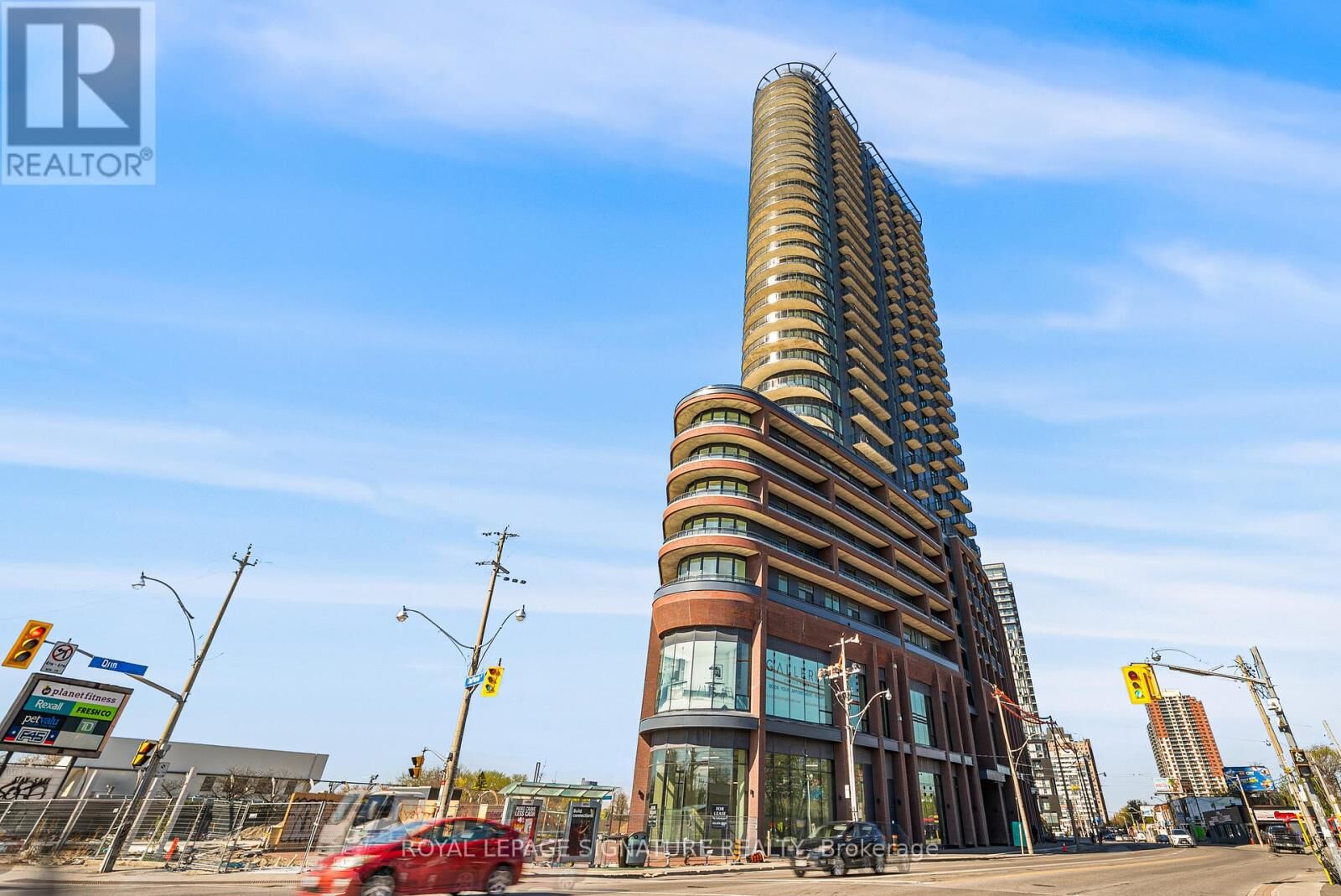 Property Photo:  1185 Dupont Street 622  ON M6H 0G5 