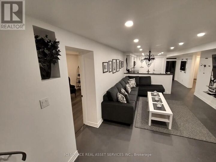 Property Photo:  32 Ontoro Boulevard Bsmt  ON L1Z 1X6 