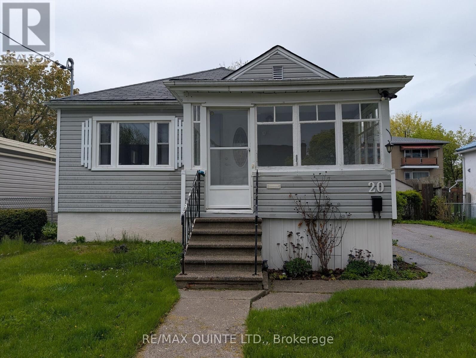 Property Photo:  20 Wellington Crescent  ON K8P 1E1 