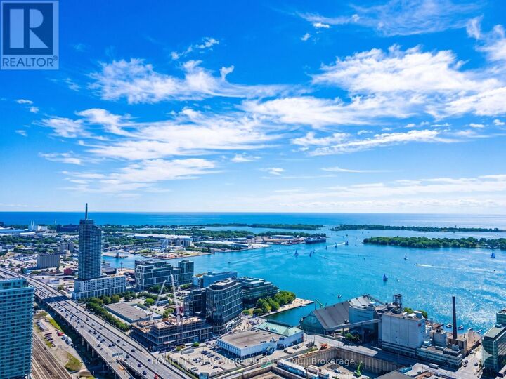 Property Photo:  8 The Esplanade Avenue 5606  ON M5E 0A6 