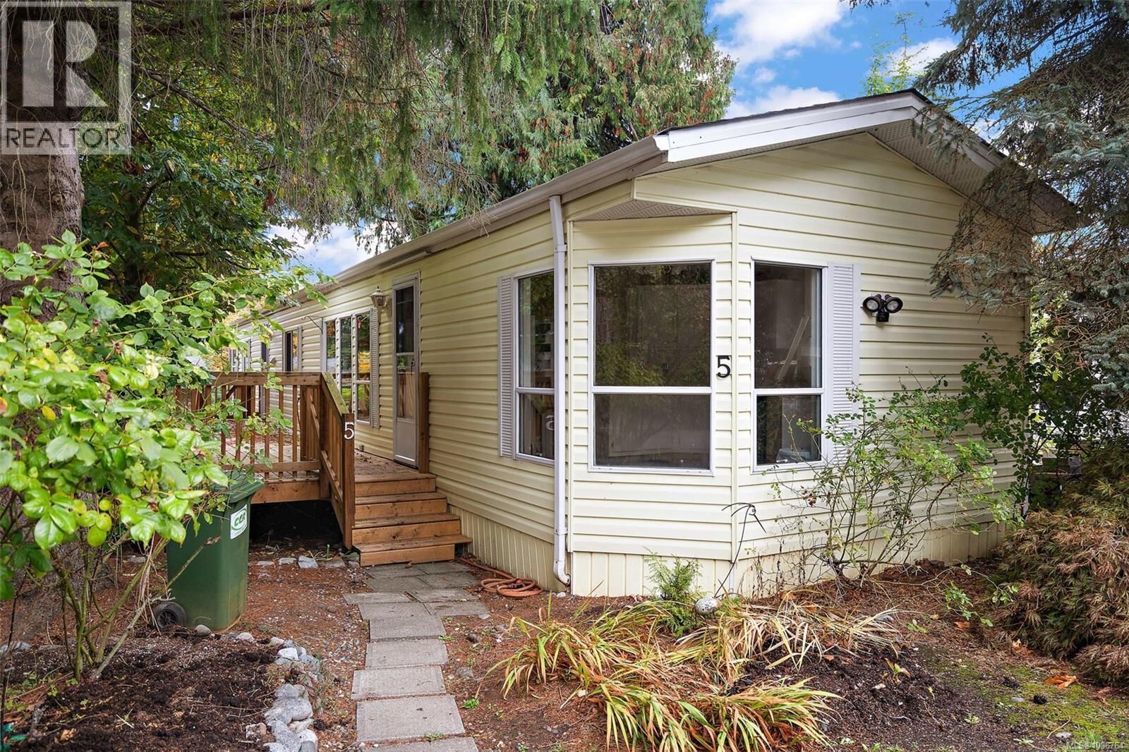 Property Photo: 2741 Stautw Road 5 BC V8M 2E9