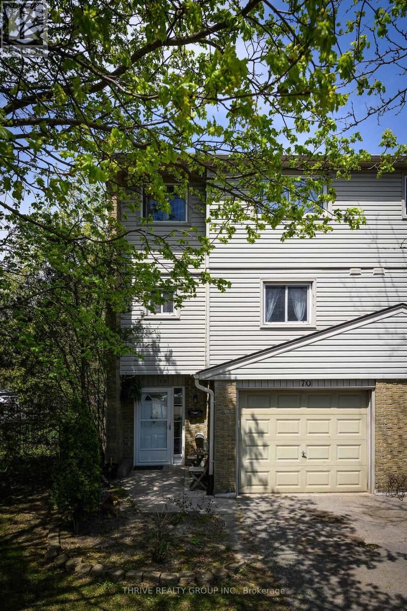 Property Photo:  300 Sandringham Crescent 70  ON N6C 5B4 