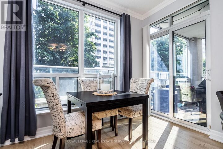 Property Photo:  2083 Lake Shore Boulevard West 109  ON M8V 4G2 