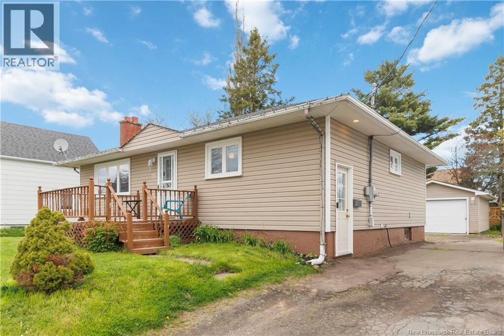 Property Photo:  29 Eighth Street  NB E1E 3E6 