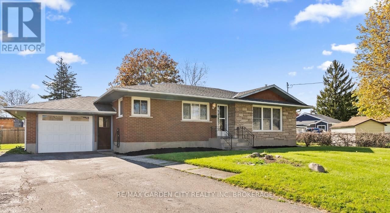 Property Photo:  1 Gladman Avenue  ON L2N 4A2 