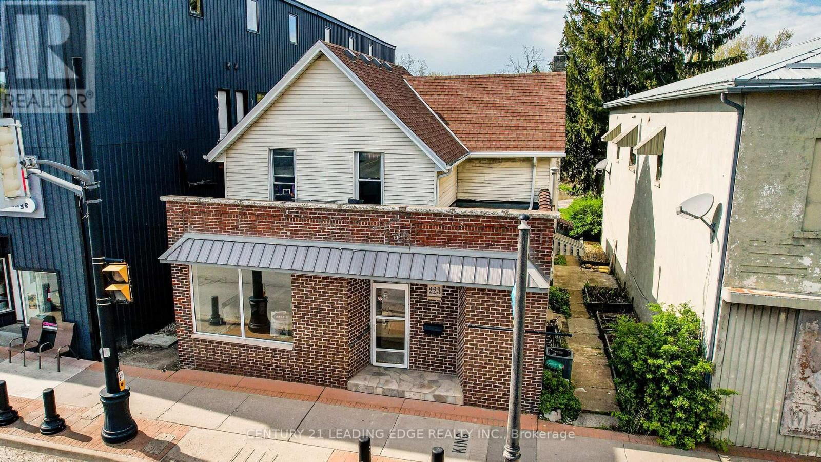 Property Photo:  223 Main Street West  ON L3K 3V7 