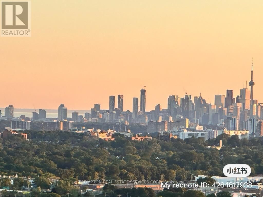 Property Photo:  2033 Kennedy Road 3308  ON M1T 0B9 