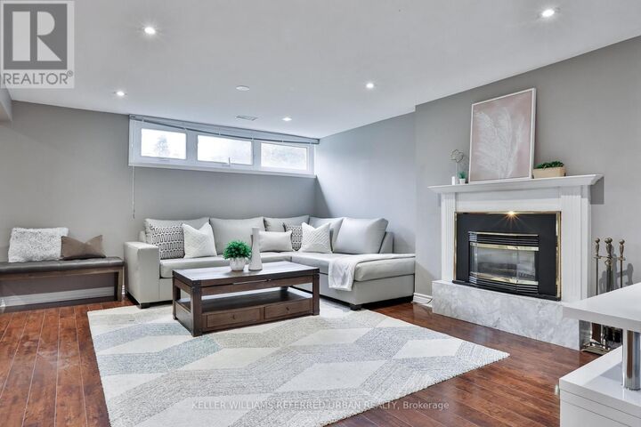 Property Photo:  12 Firthway Court Lower  ON M3B 2K2 