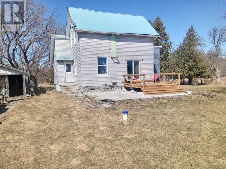 32 Martin Ave — photo 1
