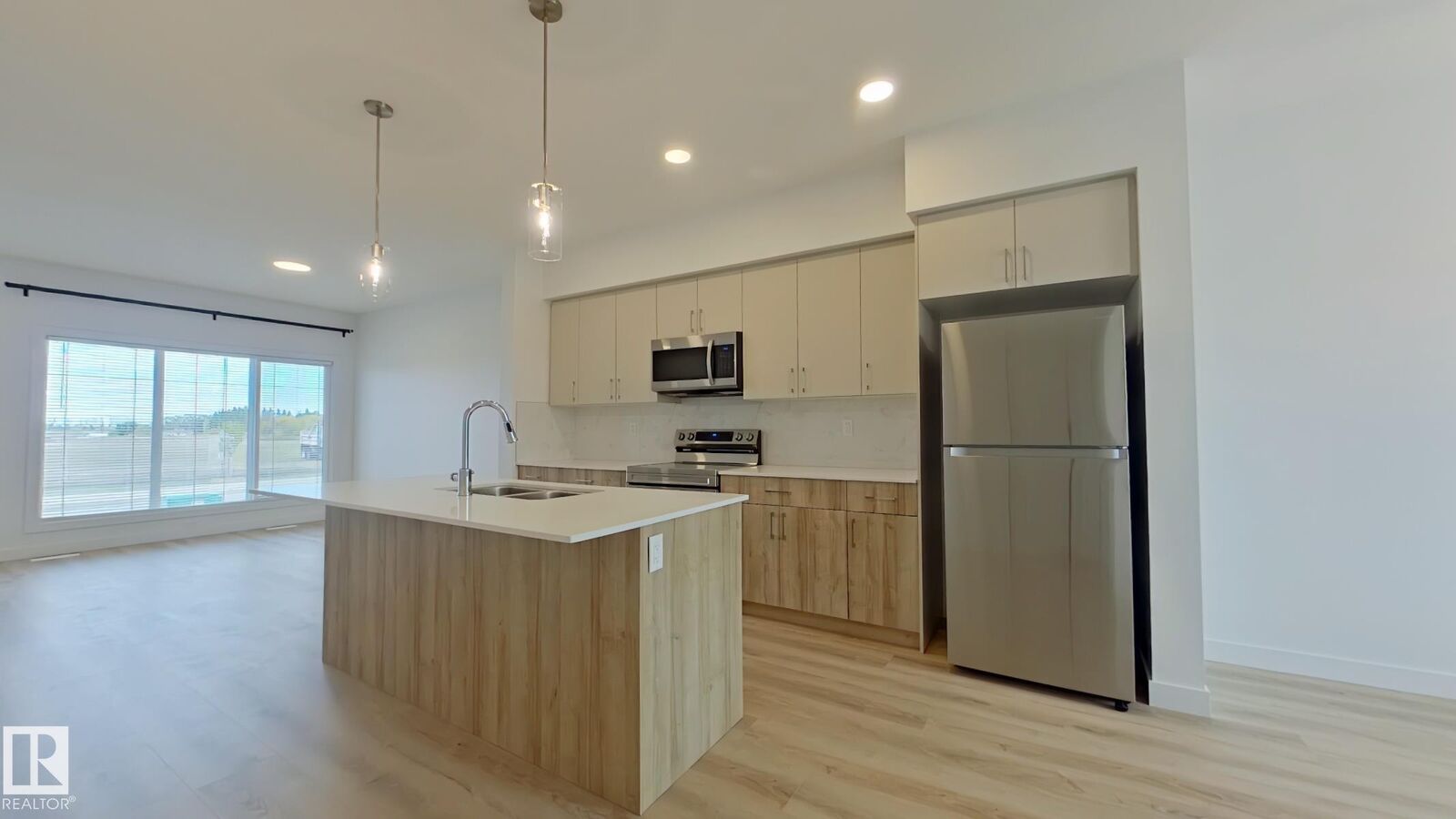 Property Photo:  1037 Aster Boulevard NW Main  AB T6T 1J1 