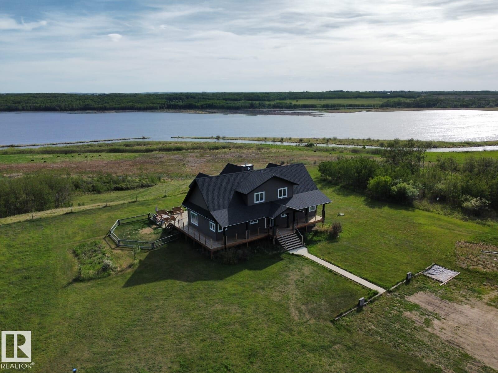 Property Photo: 20213 Township Road 460 AB T4V 2M9