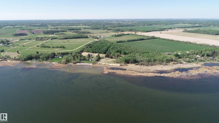 Property Photo:  514 54411 Rge Rd 40  AB T0E 0A0 