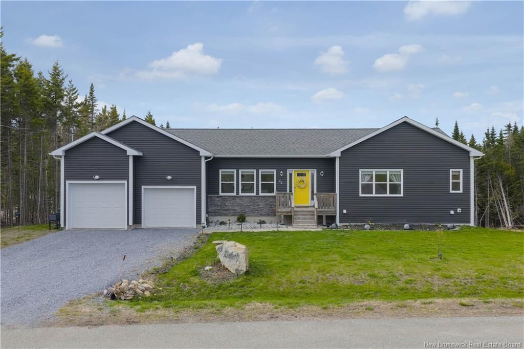 Property Photo:  65 Kimberly Street  NB E2N 0B4 
