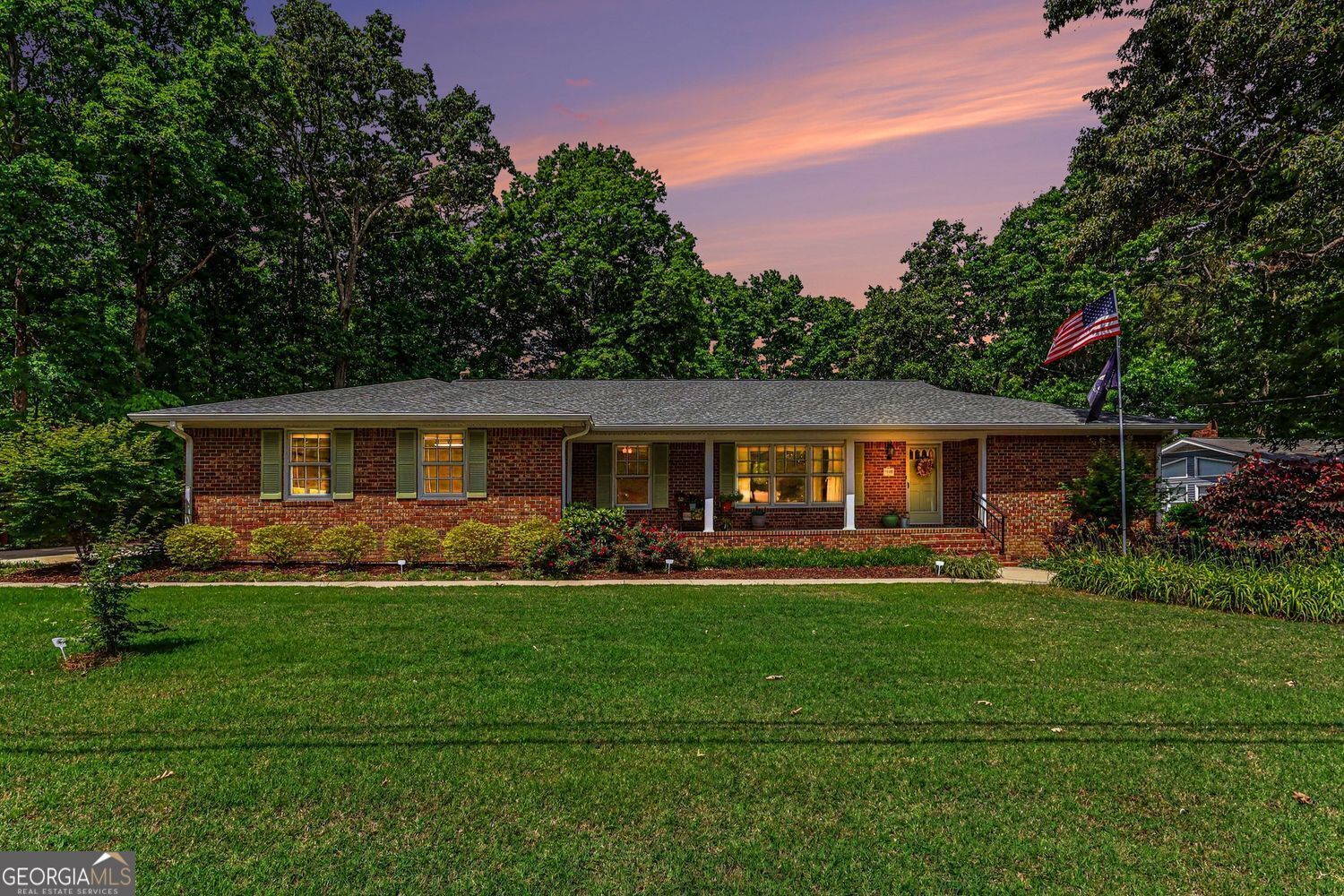Property Photo:  119 Windwood Way  GA 30165 