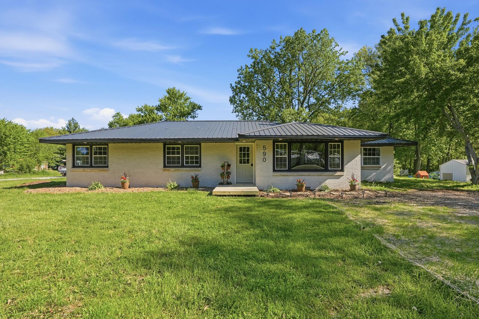 Property Photo: 590 E Oak Hill Road IN 46304