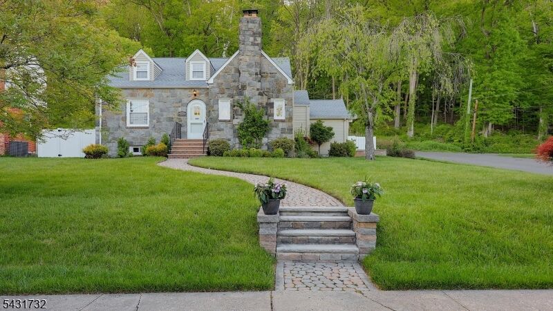 Property Photo:  2395 Lake Park Ter  NJ 07076 