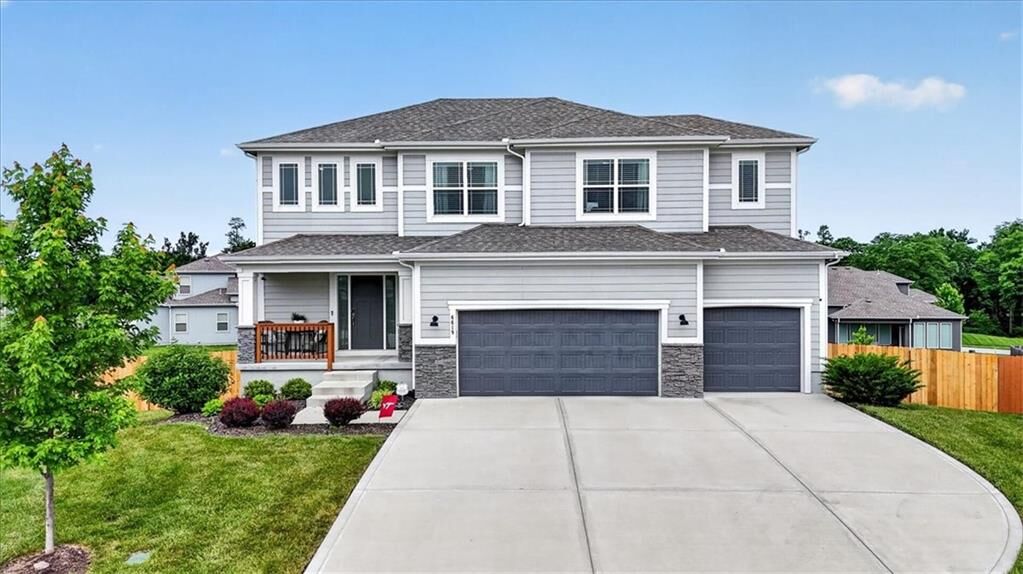 Property Photo:  6619 NW 105th Court  MO 64154 