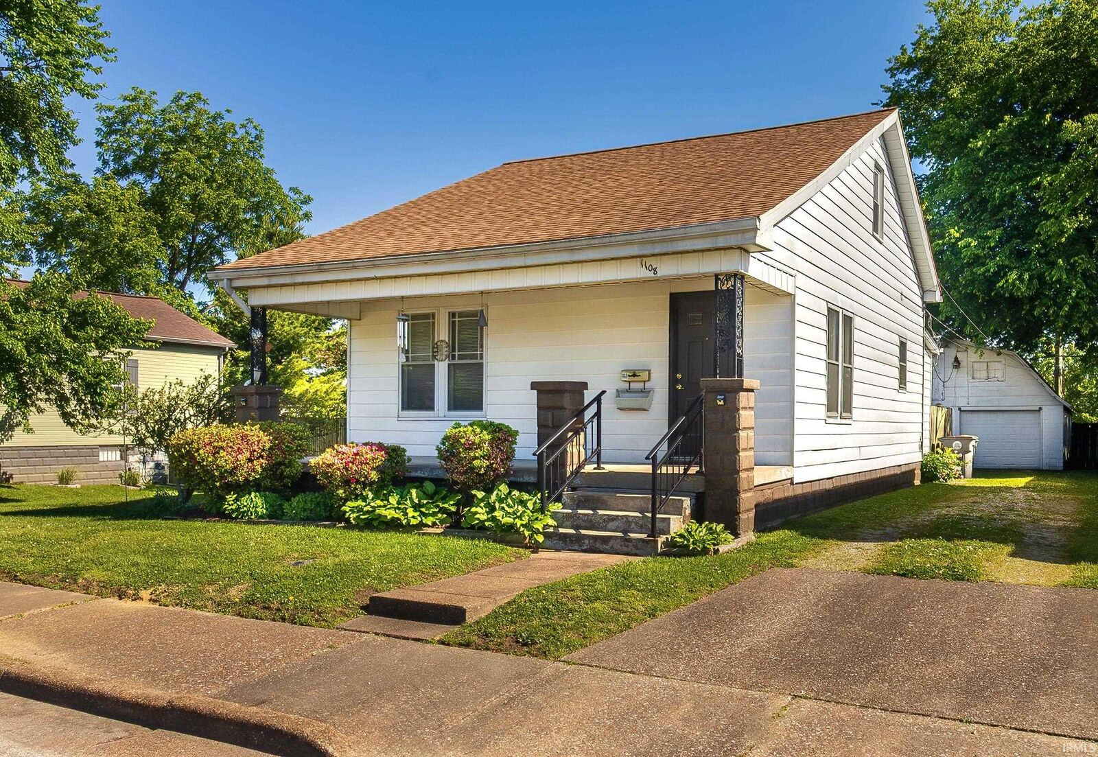Property Photo:  1108 Allens Lane  IN 47710 