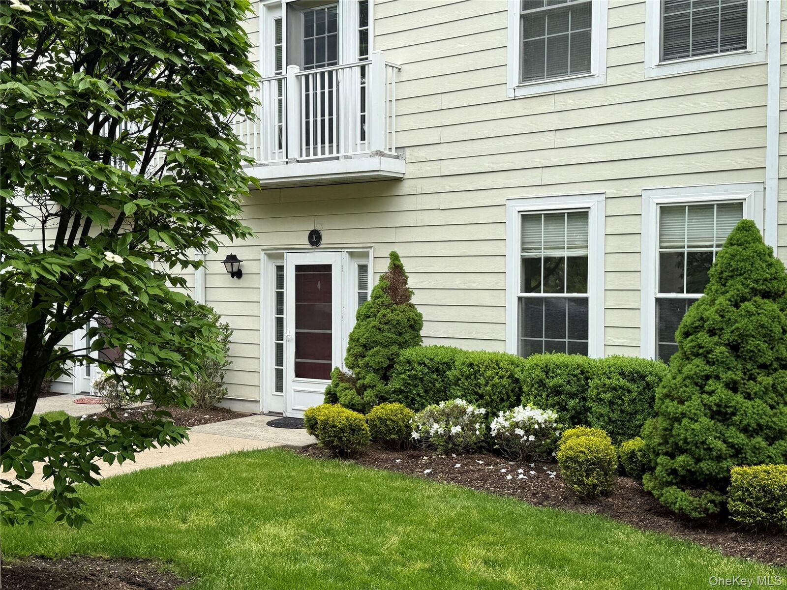Property Photo: 31 Greenridge Avenue 1C NY 10605