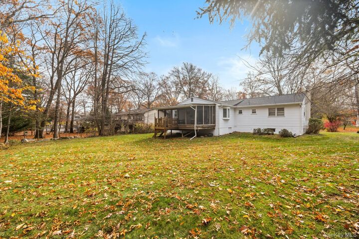Property Photo:  16 Oak Road  NY 10956 