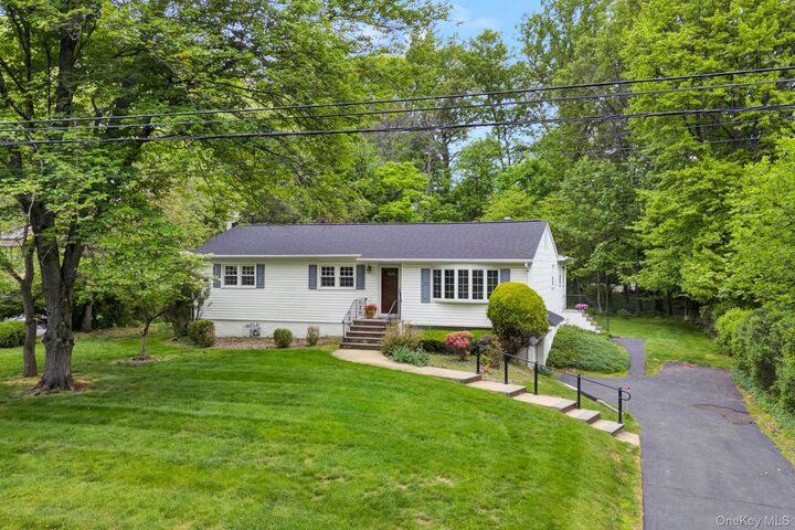 Property Photo:  16 Oak Road  NY 10956 