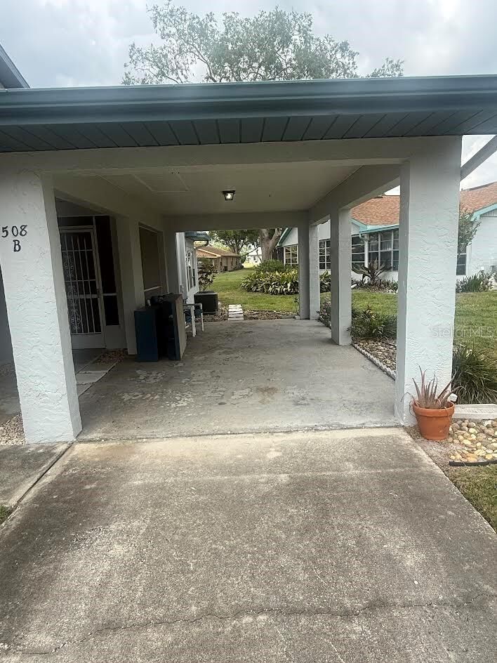 Property Photo:  508 Foxglove Circle B  FL 33573 