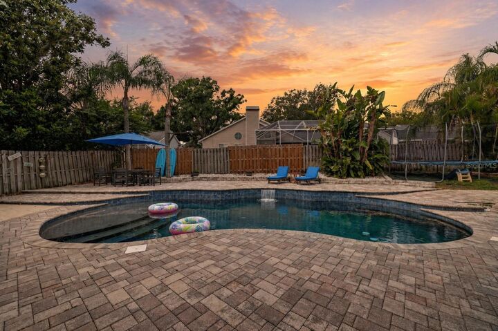 Property Photo:  962 Edgehill Drive  FL 34684 