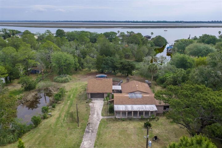 Property Photo: 16229 Shellcracker Road FL 32226
