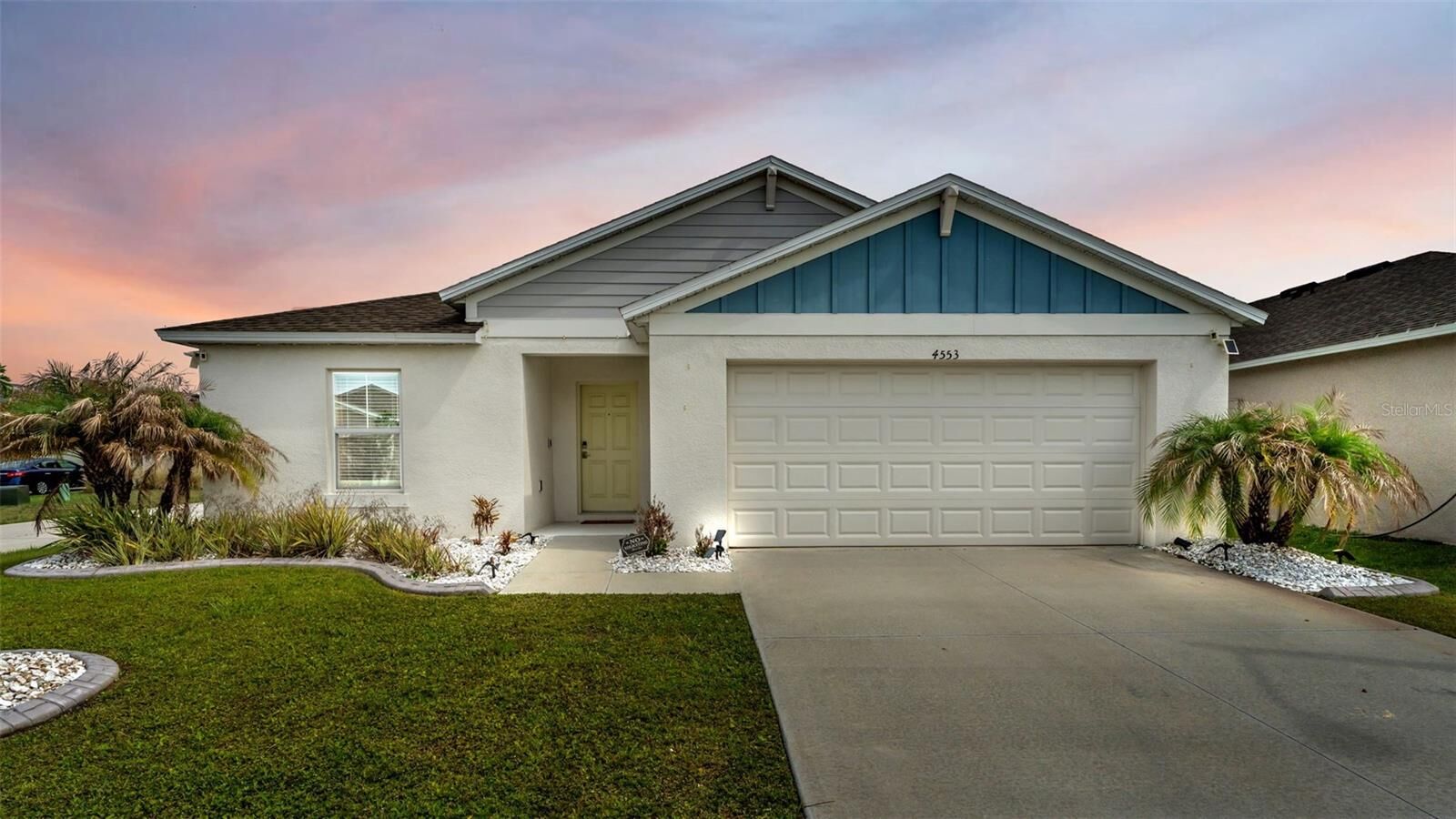 Property Photo:  4553 White Marble Court  FL 33811 
