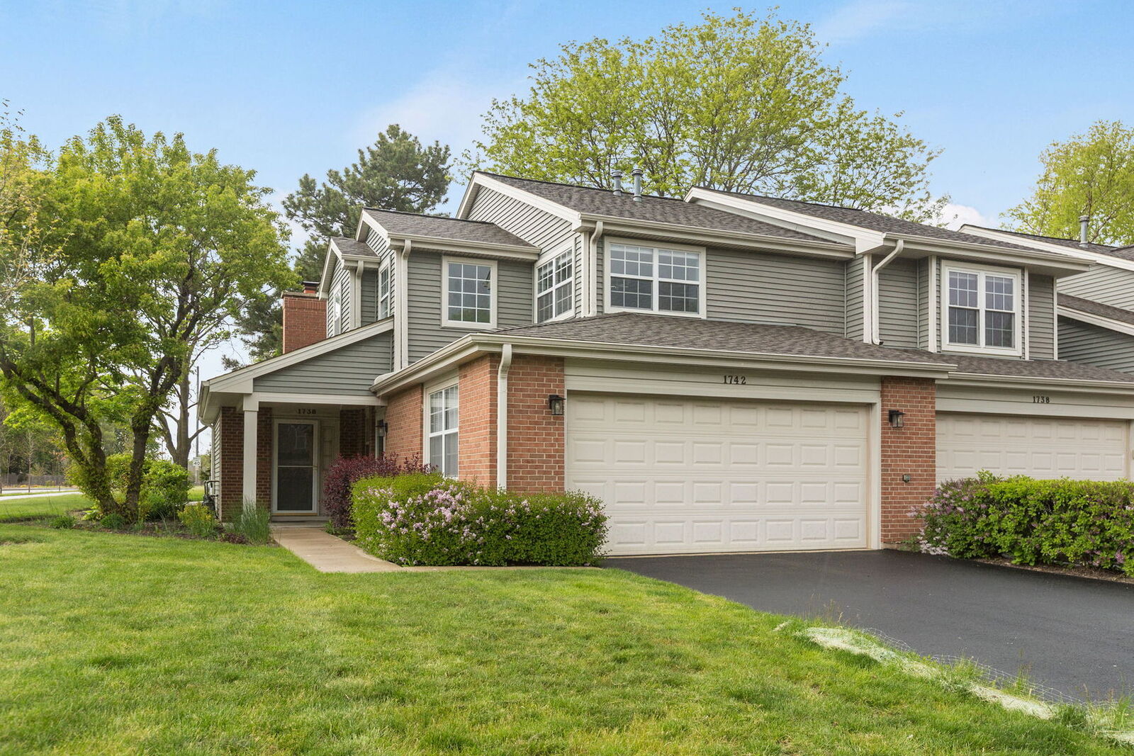 Property Photo:  1742 W Orchard Place 1742  IL 60005 