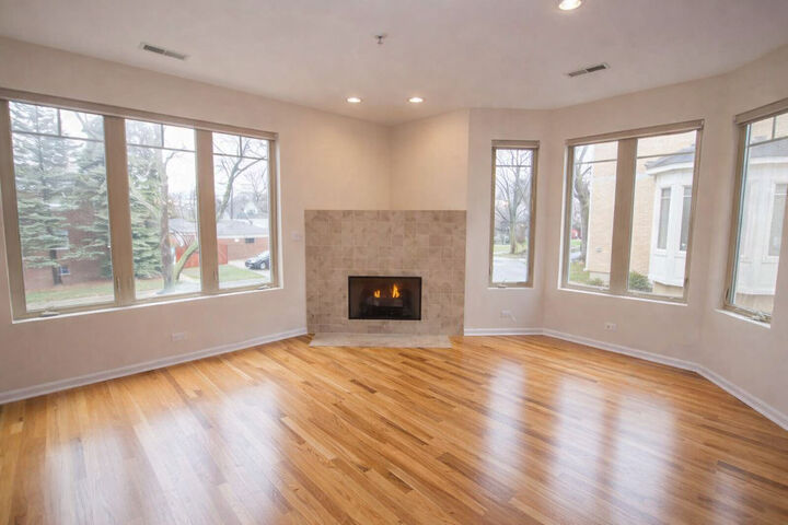 Property Photo: 8900 31st Street 18 IL 60513