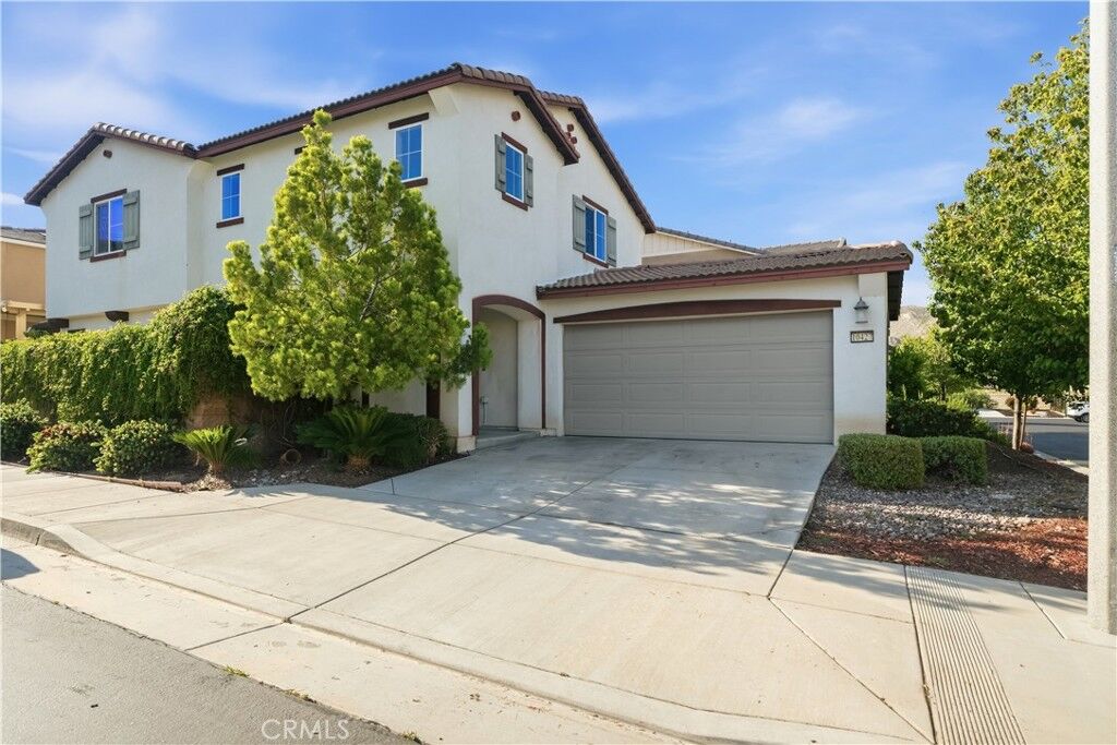 Property Photo:  10427 Peregrine Place  CA 92557 