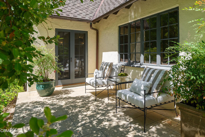Property Photo:  690 Prospect Boulevard  CA 91103 
