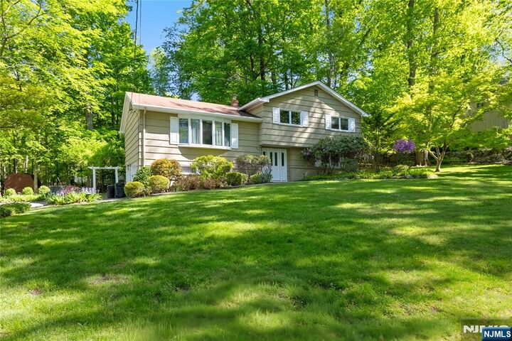 Property Photo:  568 Stellman Road  NJ 07675 
