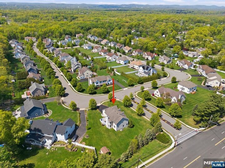 Property Photo:  2 E David Drive  NJ 07981 