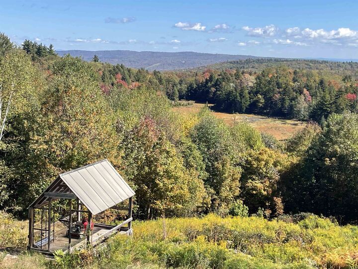 Property Photo:  104 Johnny Cake Hill Lane  VT 05350 